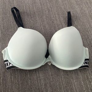 VS PINK BRA 34D